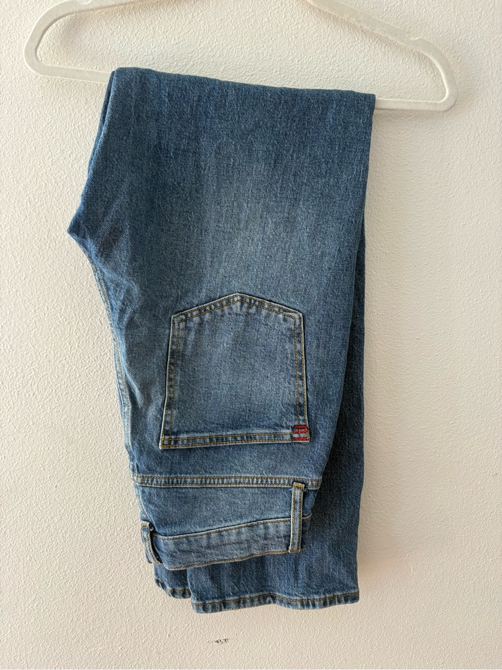 BDG Women’s Medium Blue Relaxed Denim Jeans